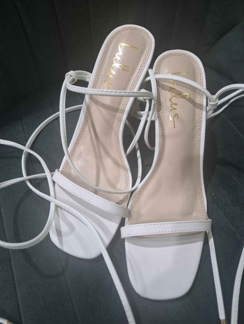Lulus White Strappy Lace-Up Block Heels Square Toe Sandals Size 8 EUC